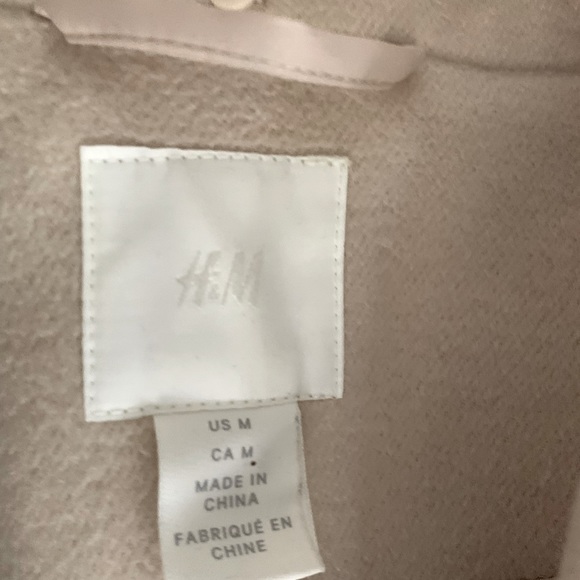 H&M cream blush coat with tie belt covered snap closure notched lapel size M - Picture 10 of 13